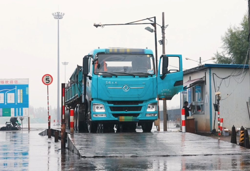 东风天龙KL充电版牵引车：车队实测，可靠又省心