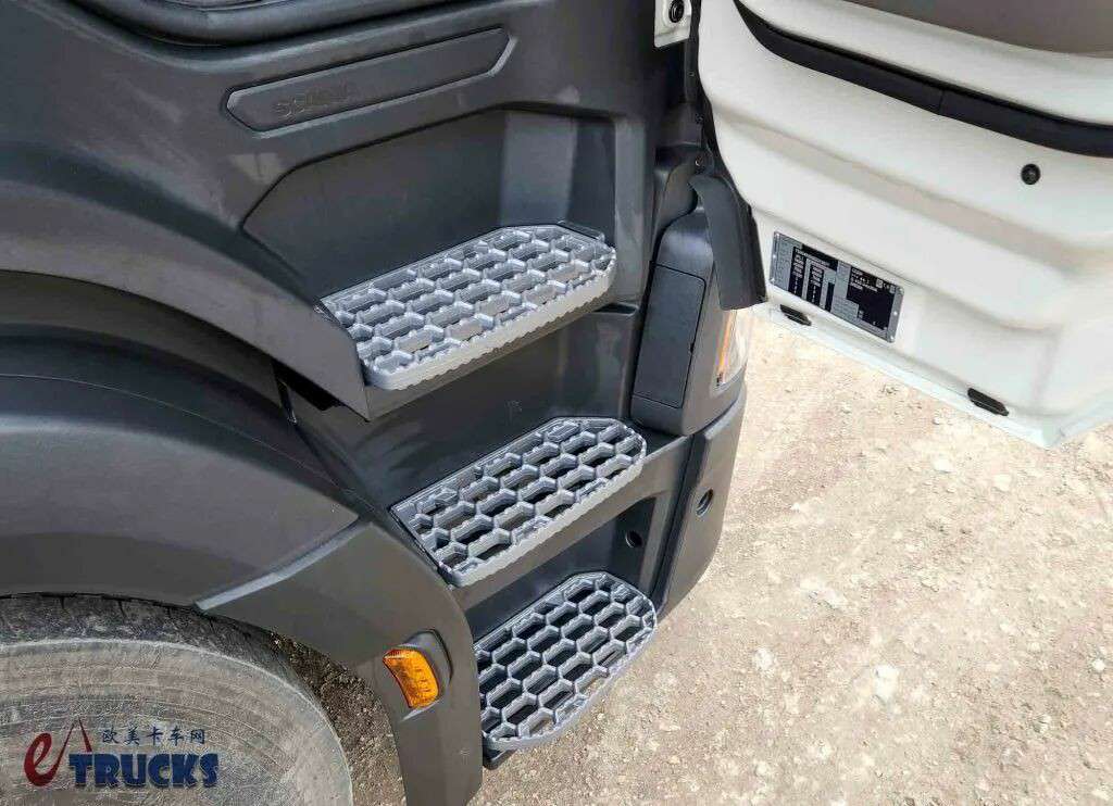 更小更轻更便宜，或将国产？斯堪尼亚全新Super 11五缸柴油机实力几何？油耗动力实测来了！