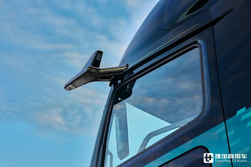 2025日本移动出行展｜氢内燃机、氢燃料电池卡车同台竞技！三菱扶桑现场展车阵容实拍