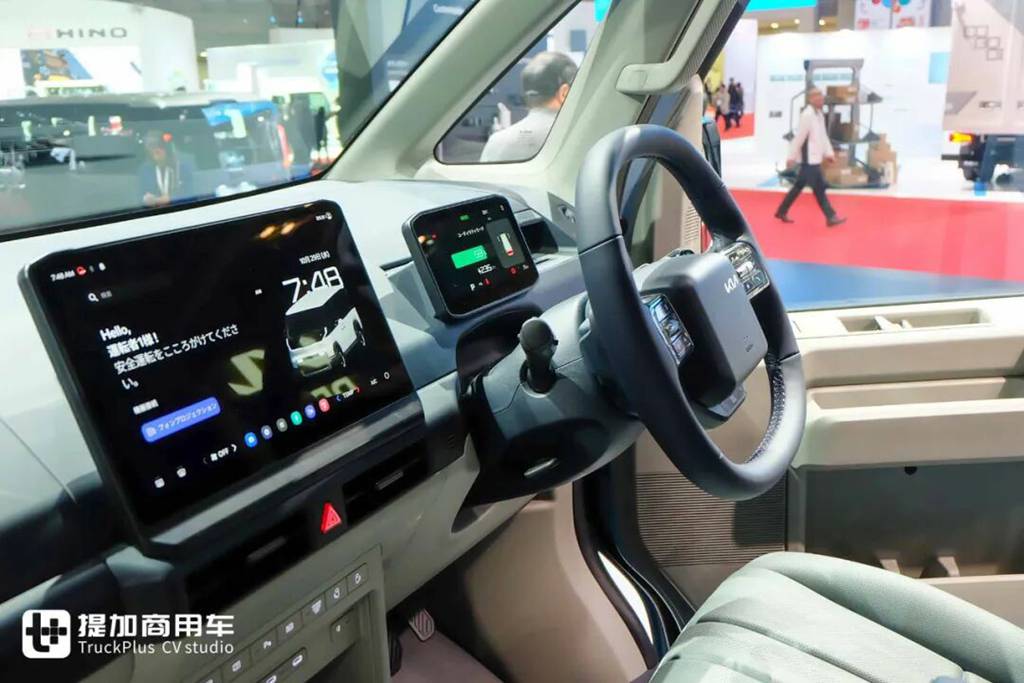 起亚的电动VAN车，客运货运全满足！起亚PV5登陆日本市场，实拍带你看实力几何