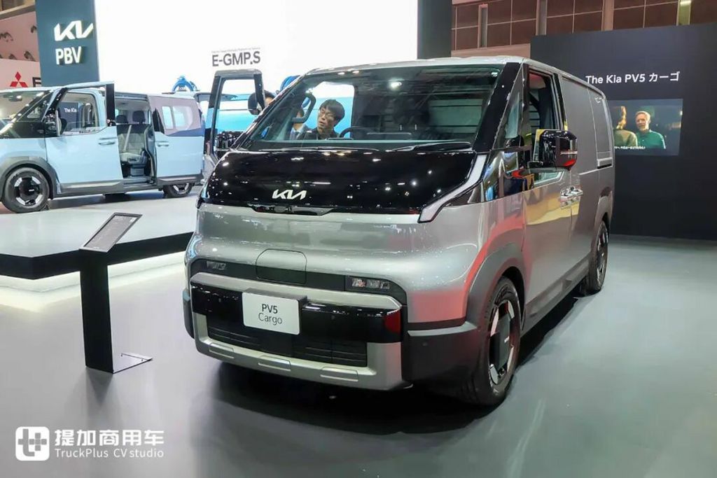 起亚的电动VAN车，客运货运全满足！起亚PV5登陆日本市场，实拍带你看实力几何