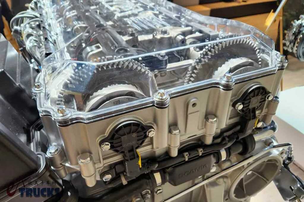 更小更轻更便宜，或将国产？斯堪尼亚全新Super 11五缸柴油机实力几何？油耗动力实测来了！