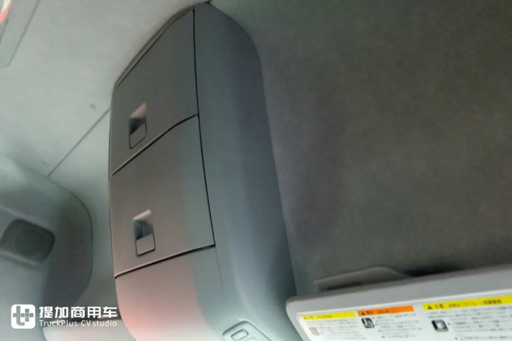 曾是东风天龙的“兄弟”，日产柴还记得吗？今年恰逢诞生90周年，还推出了一款UD Quon纪念版牵引车！