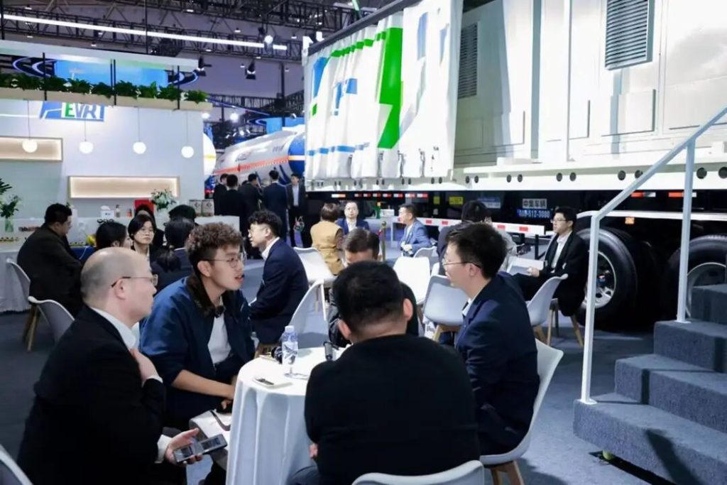 全球首发！“中集车辆EVRT”产品平台亮相武汉商用车展，加速场景化应用探索