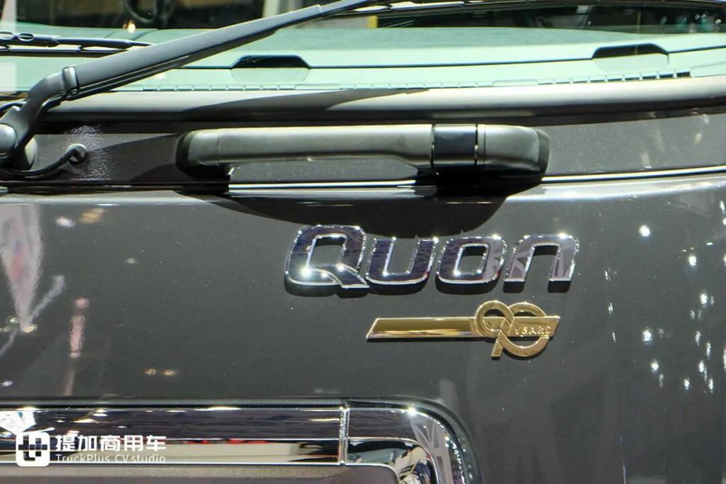 曾是东风天龙的“兄弟”，日产柴还记得吗？今年恰逢诞生90周年，还推出了一款UD Quon纪念版牵引车！