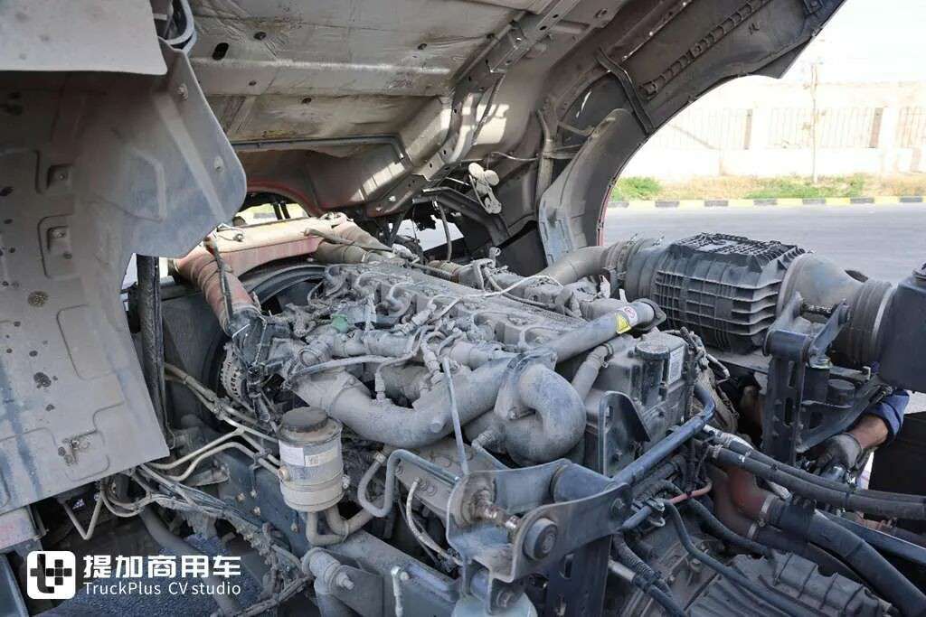 乘龙HK燃气牵引车穿越新疆，新疆各种极限路测下，它的表现如何？