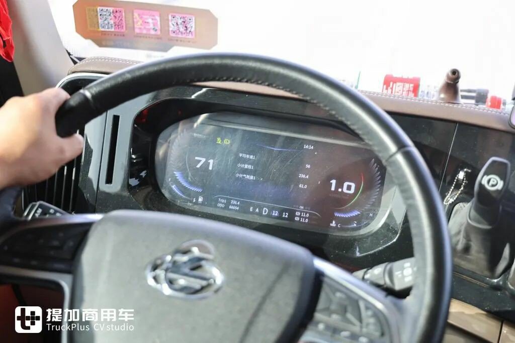 乘龙HK燃气牵引车穿越新疆，新疆各种极限路测下，它的表现如何？