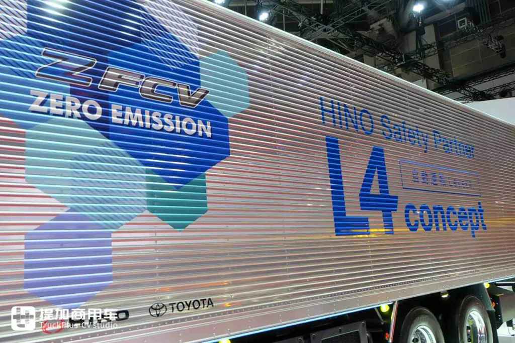 2025日本移动出行展｜达喀尔拉力赛车、新一代豪华巴士亮相，HINO日野现场展车实拍