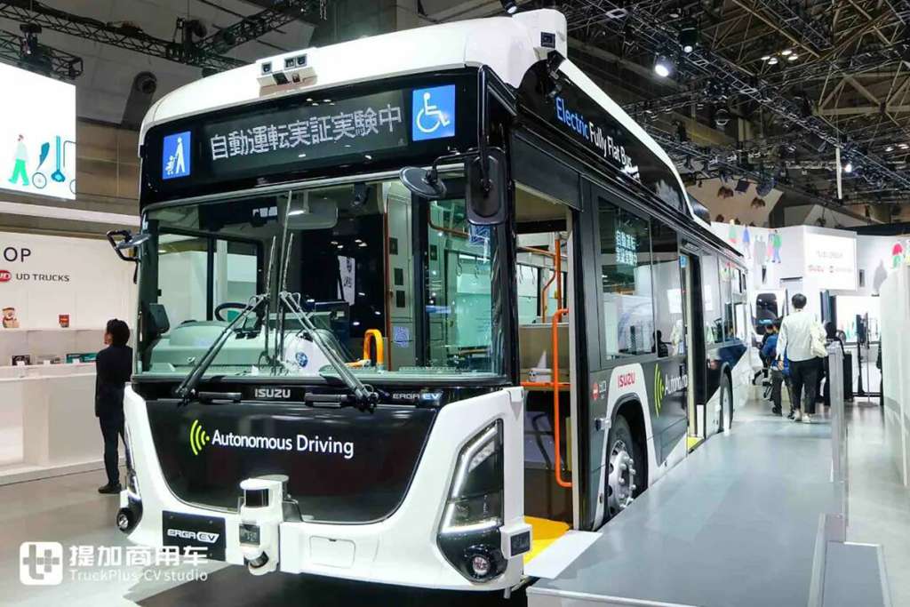 2025日本移动出行展｜新款Giga亮相，UD日产柴车型抢眼，五十铃集团现场展车实拍