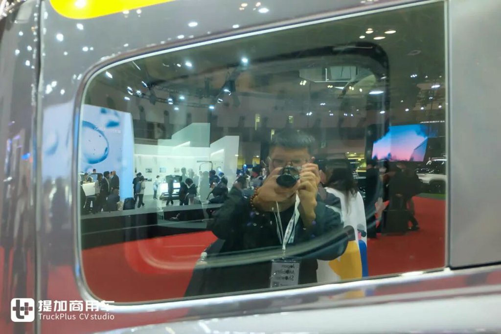 曾是东风天龙的“兄弟”，日产柴还记得吗？今年恰逢诞生90周年，还推出了一款UD Quon纪念版牵引车！