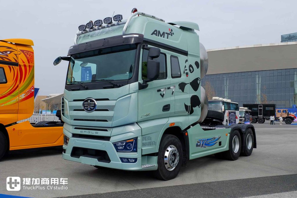 重汽、解放等“老牌”竞技,远程、比亚迪等“新人”突围,当“中国卡车”遇上“欧洲主场”,2026汉诺威商用车展中国卡车力量盘点!