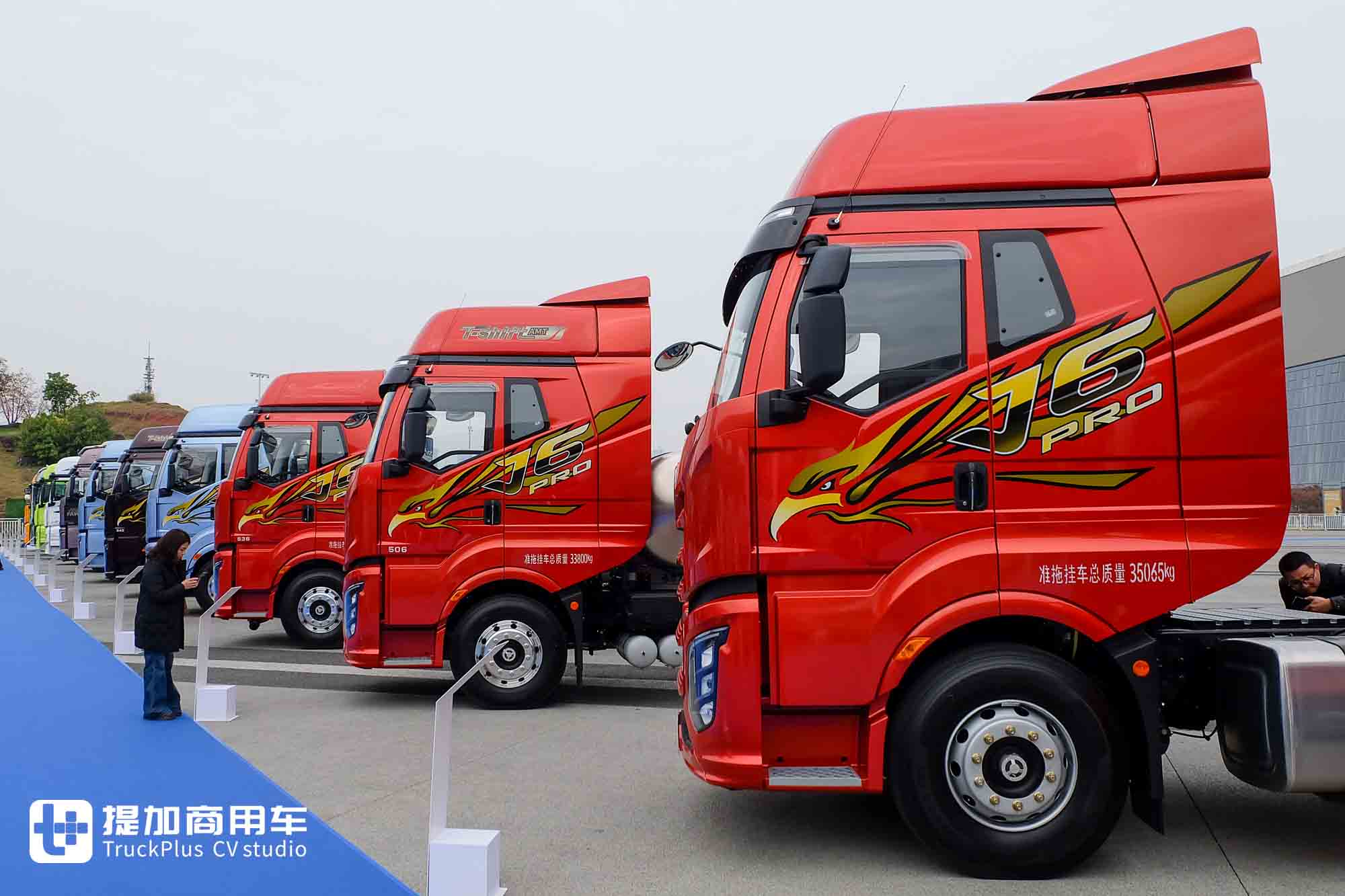 解放J6家族又添新成员！内外焕新的J6 Pro车型，到底还有哪些不一样？