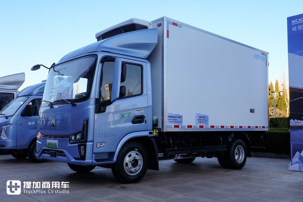 原厂上装，超丰富电池、电驱规格！潍柴新能源蓝擎X7纯电动冷藏车实拍