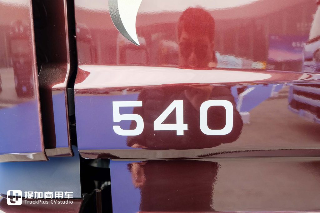 解放J6家族又添新成员！内外焕新的J6 Pro车型，到底还有哪些不一样？