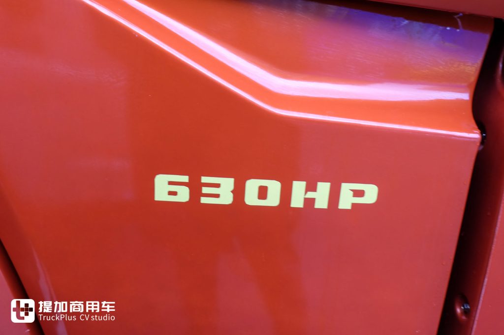630匹大马力！康明斯15NFE动力加持，联合重卡金凤凰天然气牵引车来袭！