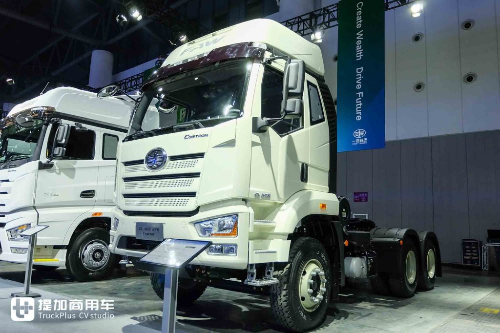 公路列车牵引车、全驱工程车抢眼!解放海外品牌CORTRON来袭,实拍带您看亮点车型!