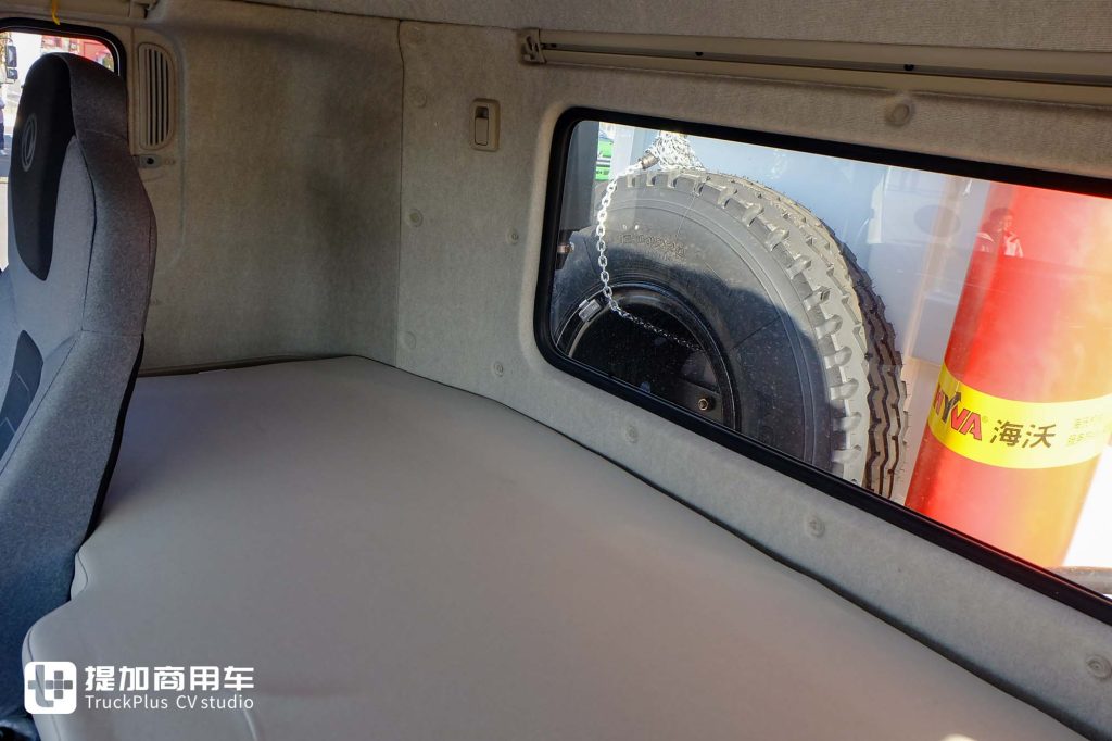 全球重载运输新标杆!东风新疆X7-C新平台来袭,实拍工程车带您看实力几何!