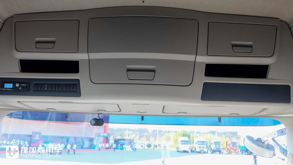 630匹大马力，CNG/LNG都能烧！东风新疆畅行X9双燃料天然气牵引车实拍