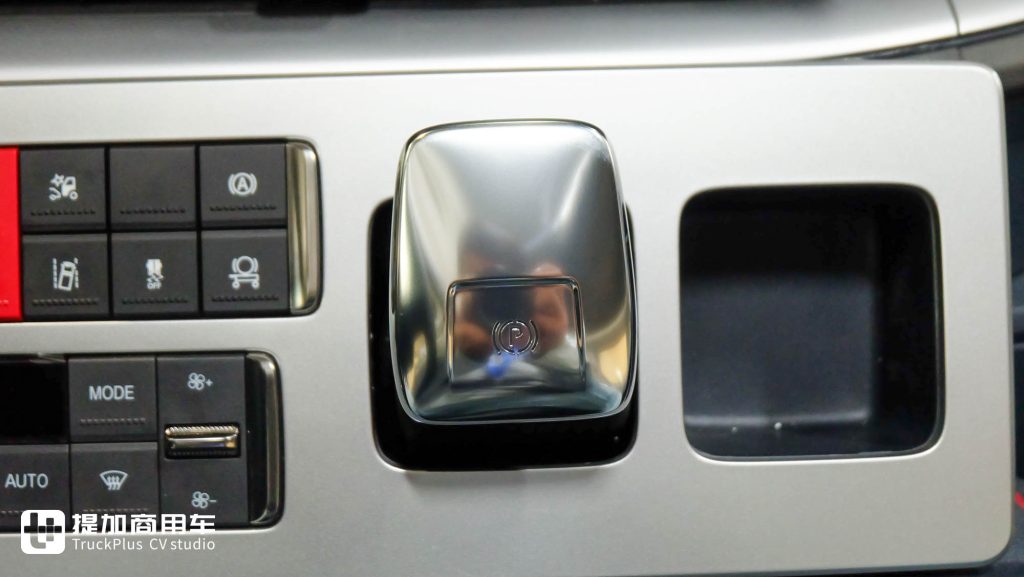 新外观、新内饰，龙擎3.0动力链！全新平台东风天龙KL来袭，都有哪些革新之处？