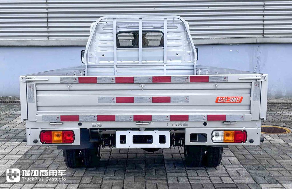 汕德卡大件车来袭！东风天龙GX、解放J6E都推“智驾”版？工信部402批公告亮点新车一览！