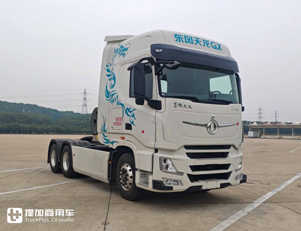 汕德卡大件车来袭！东风天龙GX、解放J6E都推“智驾”版？工信部402批公告亮点新车一览！