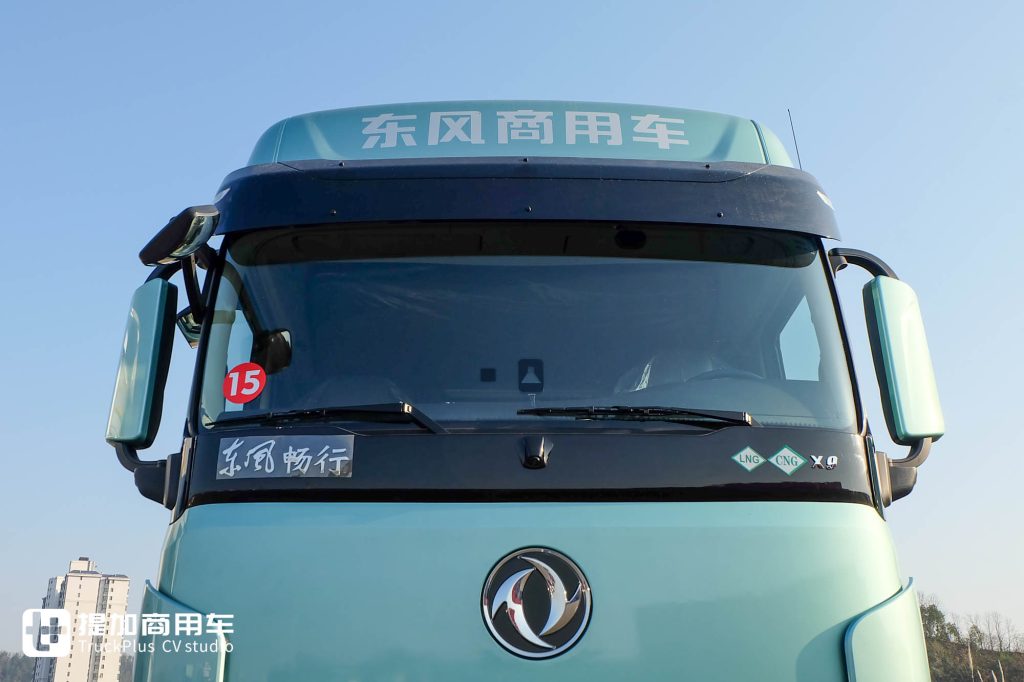 630匹大马力，CNG/LNG都能烧！东风新疆畅行X9双燃料天然气牵引车实拍