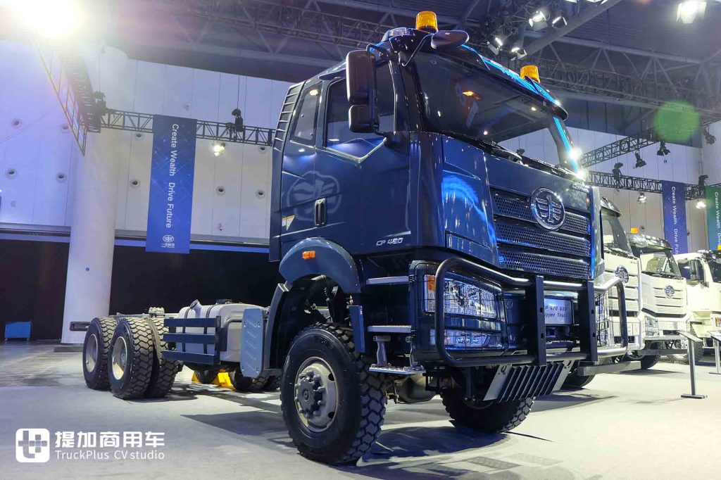 公路列车牵引车、全驱工程车抢眼!解放海外品牌CORTRON来袭,实拍带您看亮点车型!
