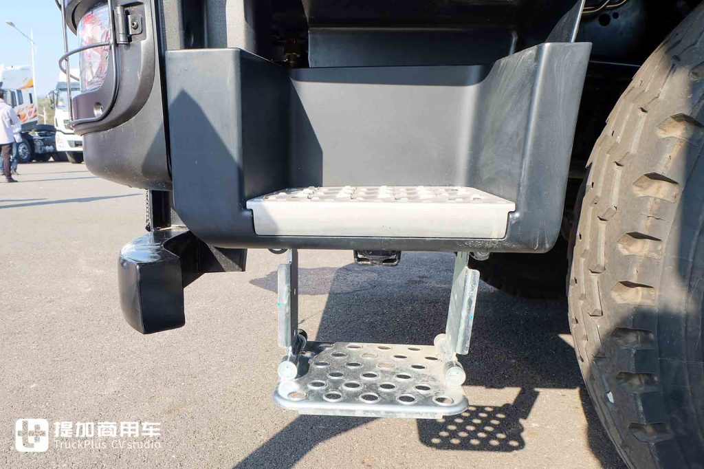 全球重载运输新标杆!东风新疆X7-C新平台来袭,实拍工程车带您看实力几何!
