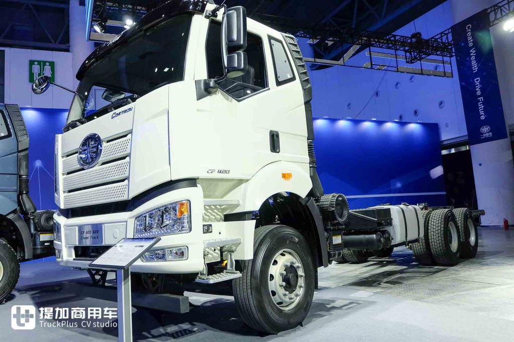 公路列车牵引车、全驱工程车抢眼!解放海外品牌CORTRON来袭,实拍带您看亮点车型!