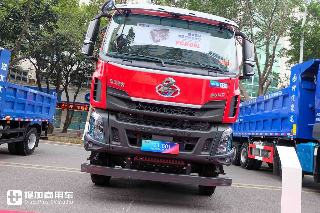 柴油动力扎实，飞轮增程动力更抢眼！玉柴2026合作伙伴大会现场还有哪些重卡车型？