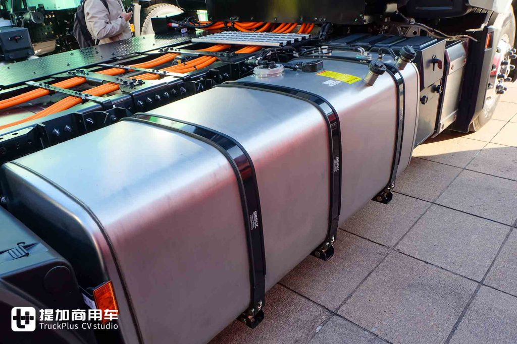 续航超2000KM的新能源重卡?远程星瀚H 2000度电液态新能源4×2牵引车来袭!