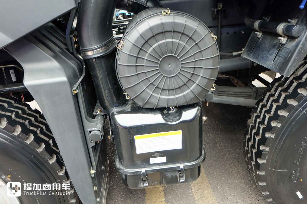 专为高原自卸工况打造？600马力+平地板驾驶室，这款乘龙HK自卸车实力太强悍了！
