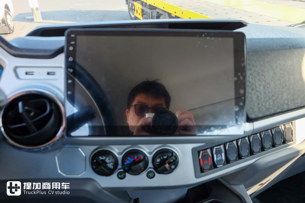 配140度宁德时代电池，跨城运输神器？飞碟EW7纯电动轻卡实拍