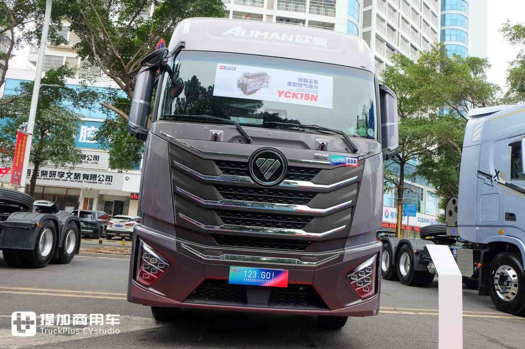 玉柴的燃气机也这么给力？乘龙、欧曼等品牌都在用，带你看玉柴年会上的燃气重卡阵容！