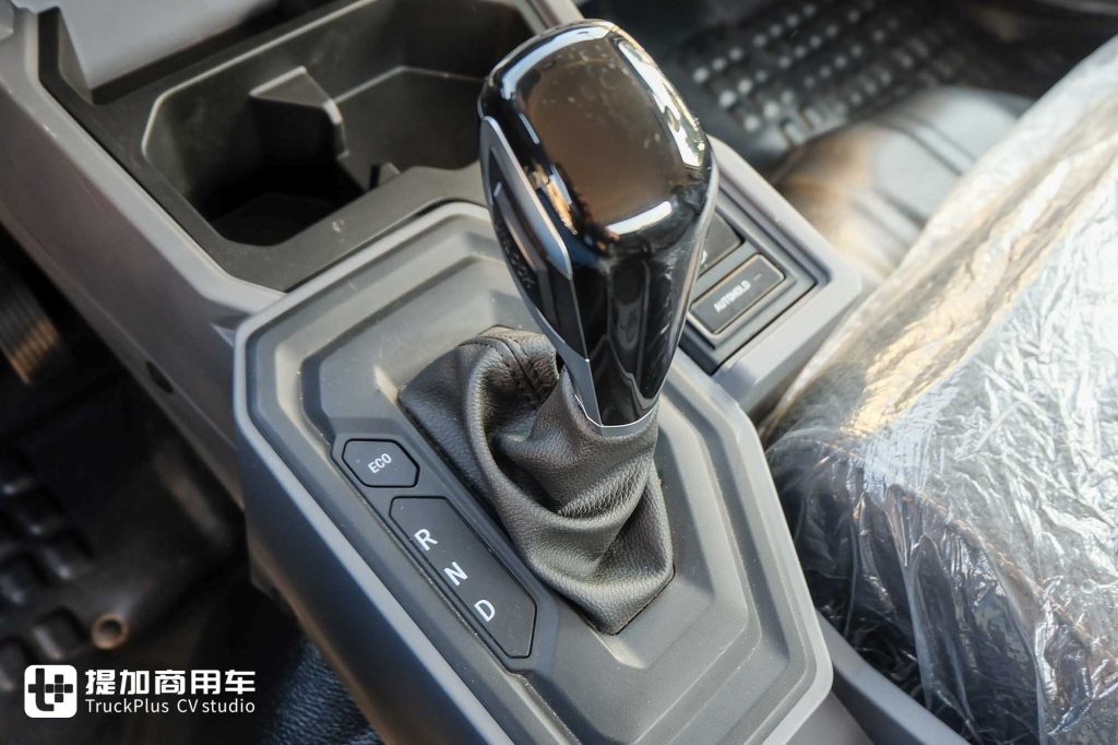 配140度宁德时代电池，跨城运输神器？飞碟EW7纯电动轻卡实拍