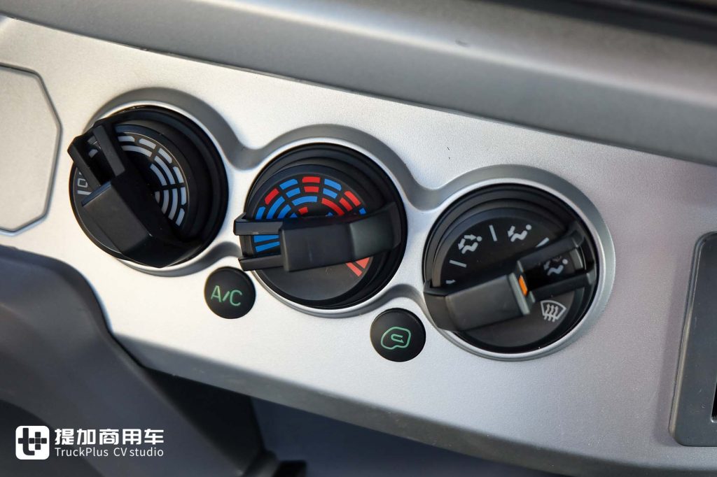 配140度宁德时代电池，跨城运输神器？飞碟EW7纯电动轻卡实拍