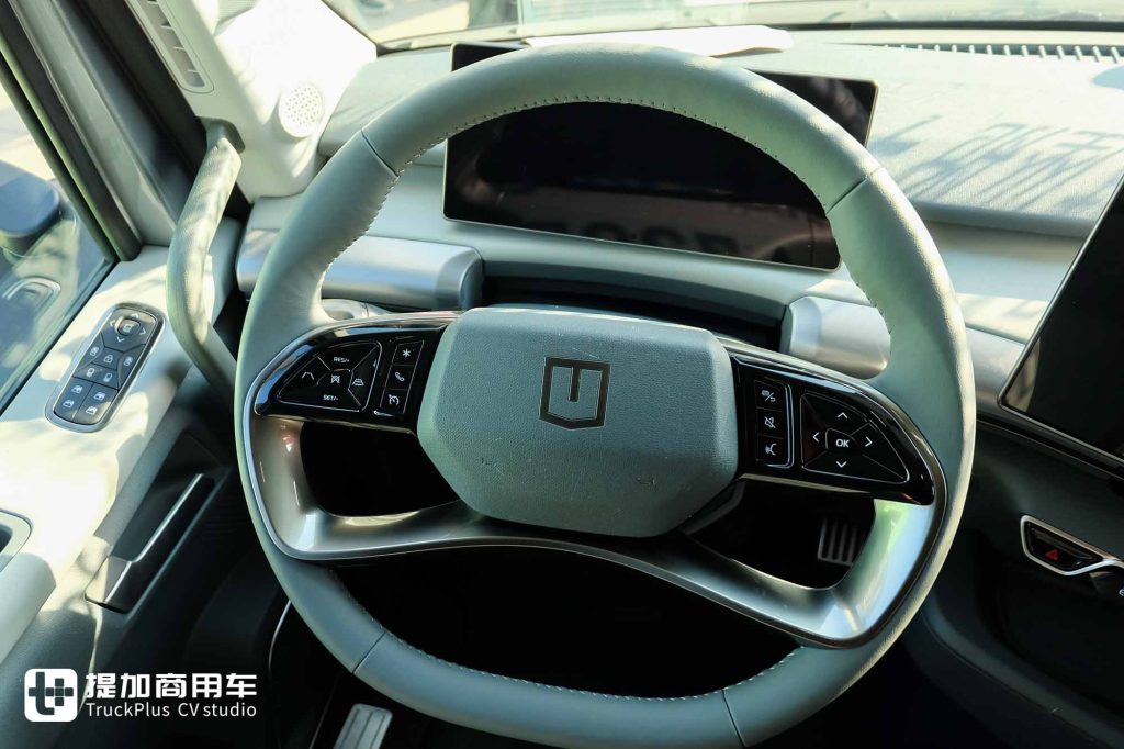 续航超2000KM的新能源重卡?远程星瀚H 2000度电液态新能源4×2牵引车来袭!