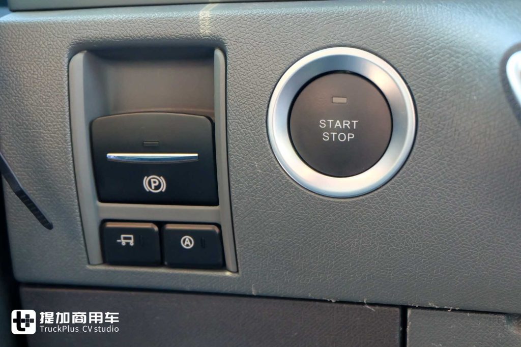 续航超2000KM的新能源重卡?远程星瀚H 2000度电液态新能源4×2牵引车来袭!