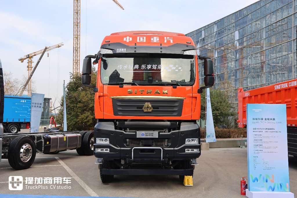 专为高原工况打造，配580马力曼机还有超舒适内饰，重汽汕德卡G7S高原版自卸车实拍