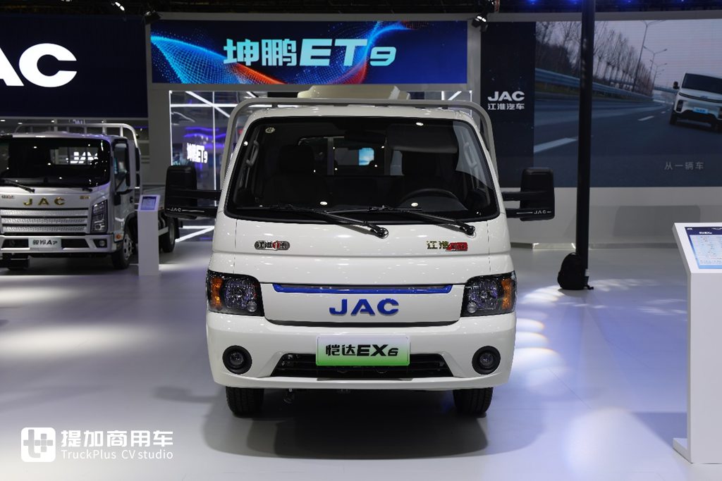 行业首款能换电的小卡来袭，江淮恺达EX6换电版实力几何？实拍带你好好看看