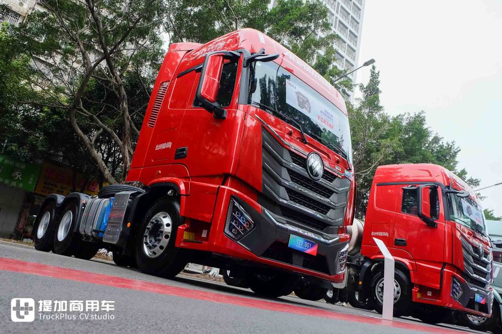 玉柴的燃气机也这么给力？乘龙、欧曼等品牌都在用，带你看玉柴年会上的燃气重卡阵容！
