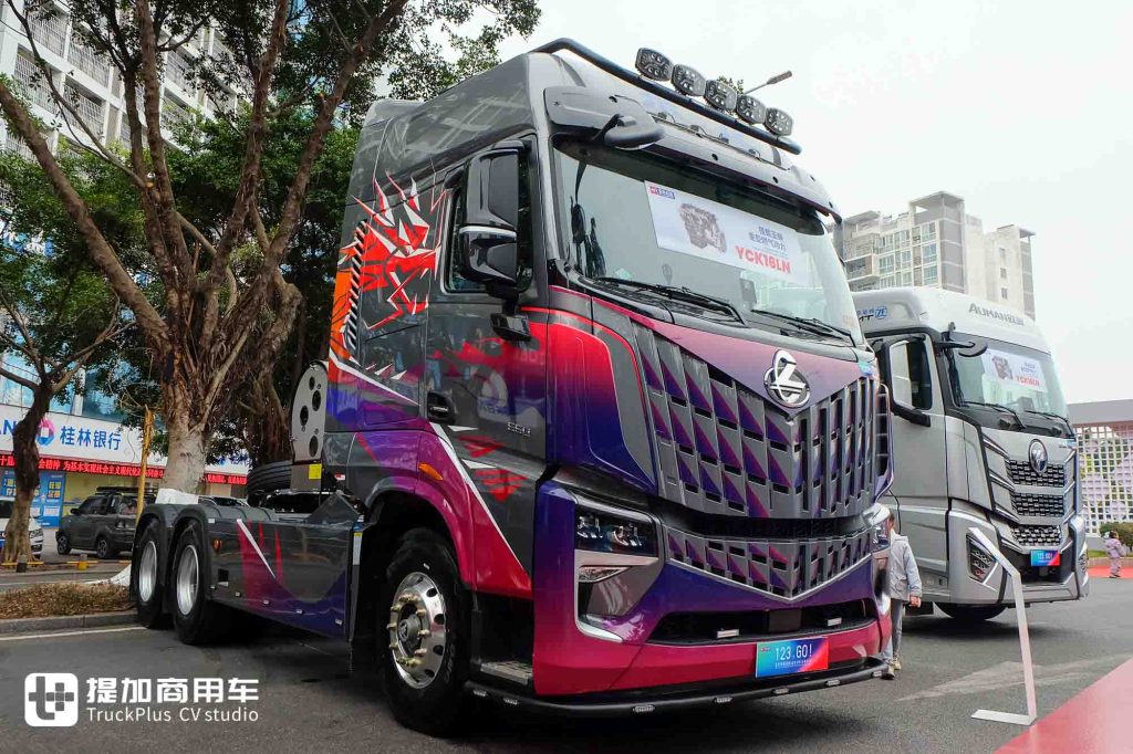 玉柴的燃气机也这么给力？乘龙、欧曼等品牌都在用，带你看玉柴年会上的燃气重卡阵容！