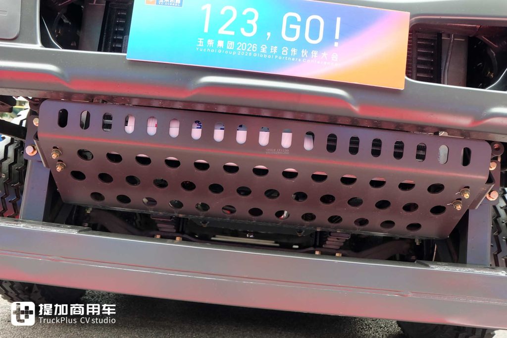 专为高原自卸工况打造？600马力+平地板驾驶室，这款乘龙HK自卸车实力太强悍了！