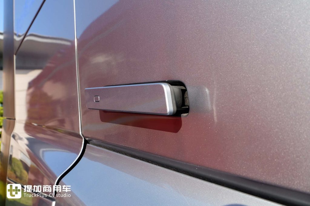 续航超2000KM的新能源重卡?远程星瀚H 2000度电液态新能源4×2牵引车来袭!
