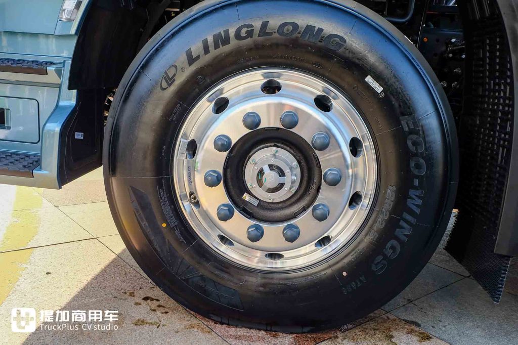 纯电平台+480KM续航，专为资源运输打造！北京重卡蓝梦7纯电动牵引车实力几何？