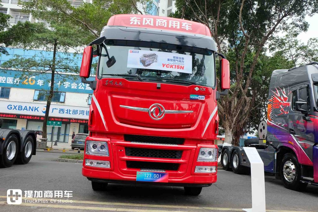 玉柴的燃气机也这么给力？乘龙、欧曼等品牌都在用，带你看玉柴年会上的燃气重卡阵容！