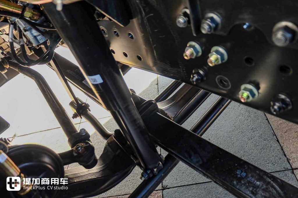 纯电平台+480KM续航，专为资源运输打造！北京重卡蓝梦7纯电动牵引车实力几何？