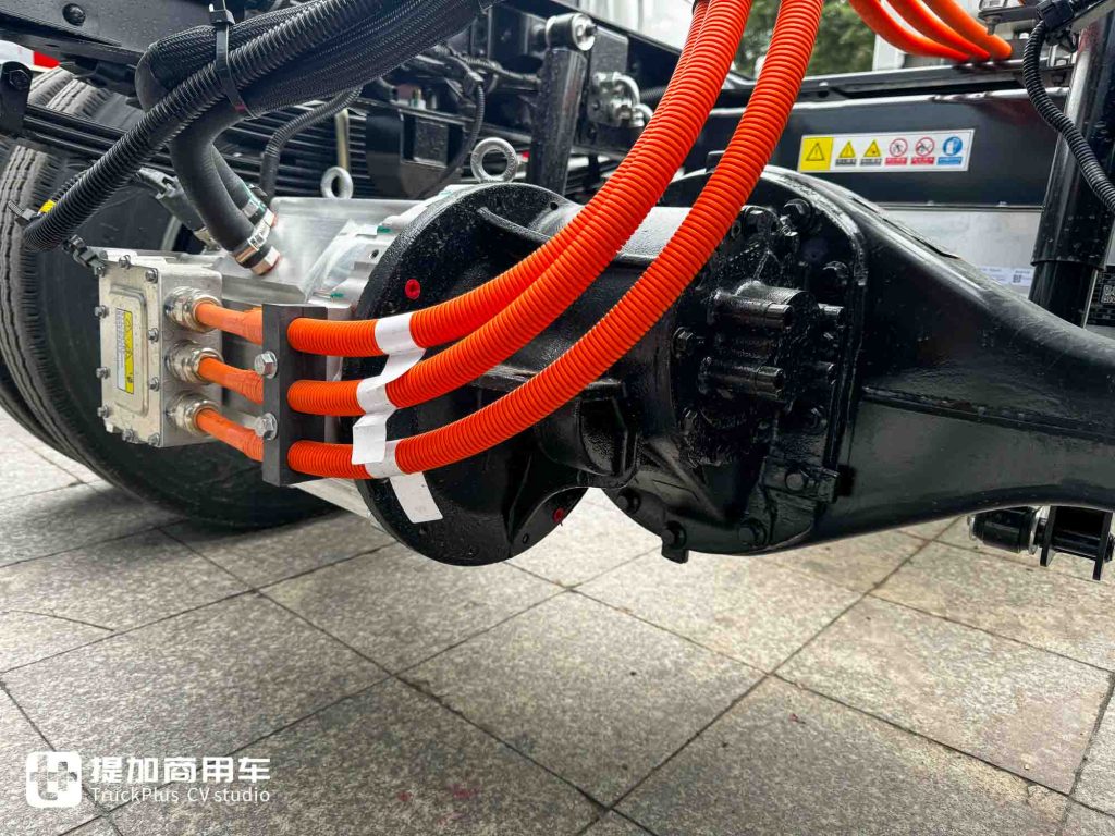 续航无忧，城配新选！亿纬140度电+2C快充，江淮新能源EV9轻卡评测