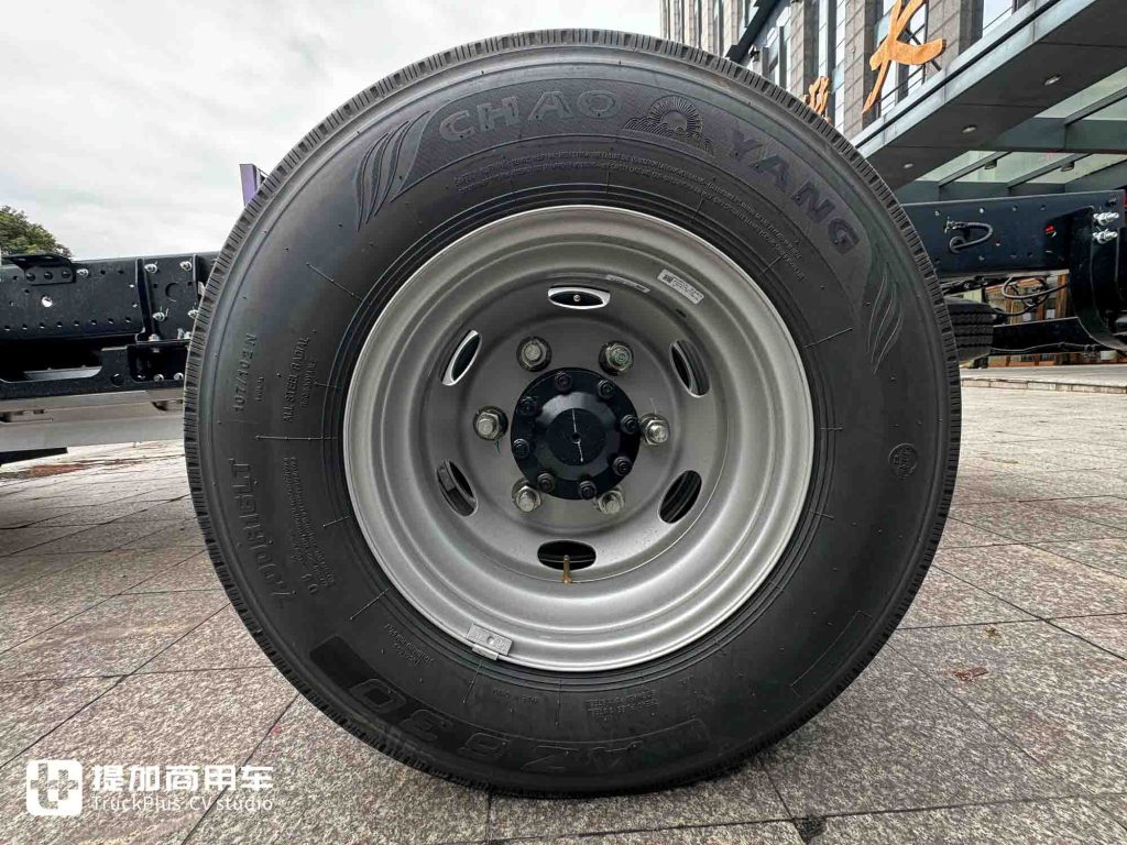 续航无忧，城配新选！亿纬140度电+2C快充，江淮新能源EV9轻卡评测