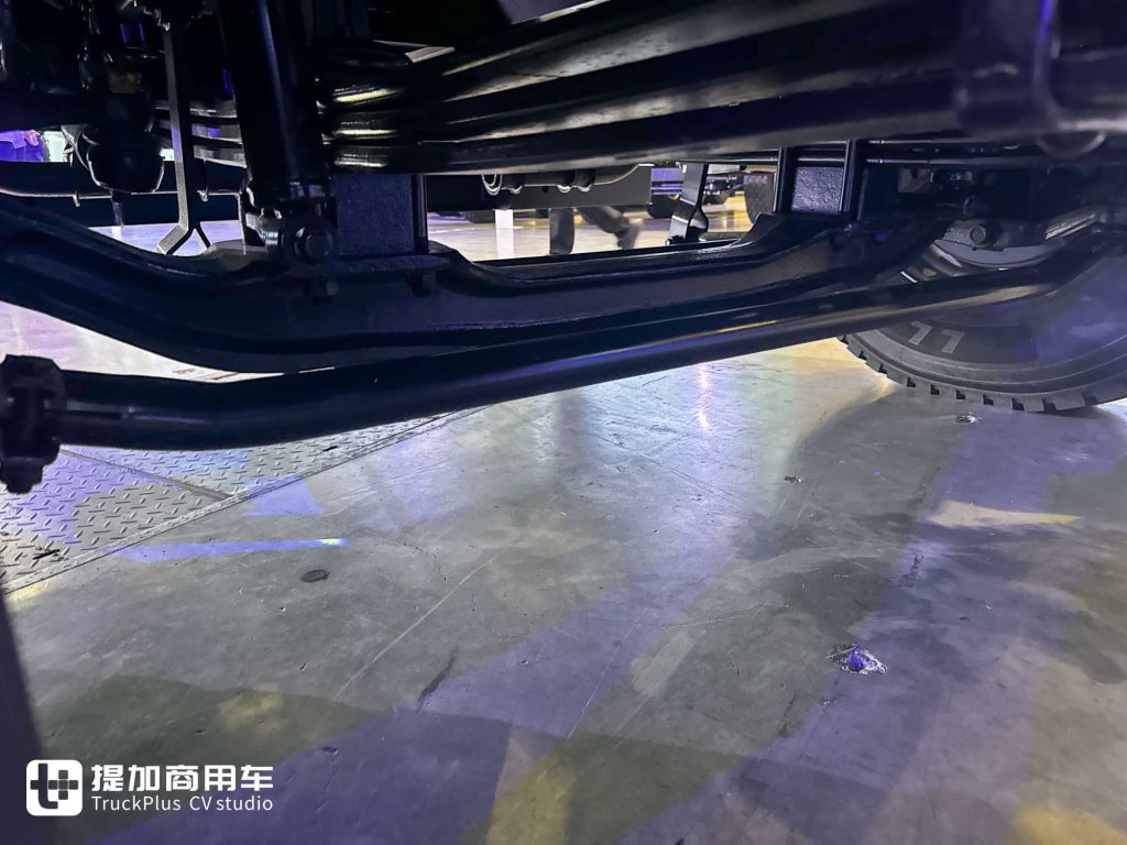 新能源赛道涅槃重生！重磅发布第三代新能源重卡，深度解析上汽红岩i·杰狮的硬核实力